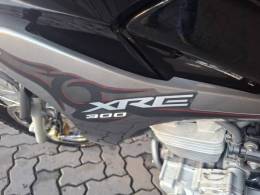 HONDA - XRE 300 - 2011/2011 - Preta - R$ 16.900,00