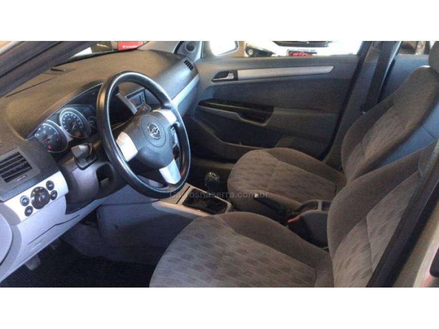 CHEVROLET - VECTRA - 2006/2006 - Cinza - R$ 33.500,00