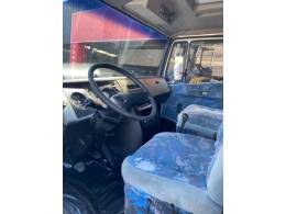 MERCEDES-BENZ - 710 PLUS - 1998/1998 - Branca - R$ 120.000,00