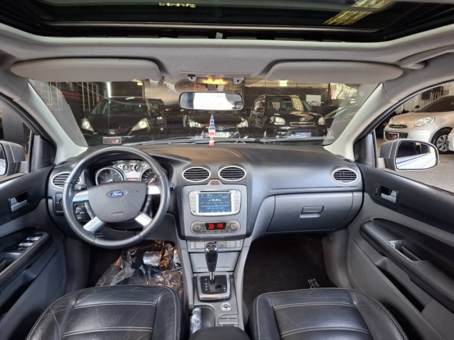 FORD - FOCUS - 2010/2010 - Cinza - R$ 41.900,00