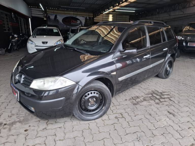 RENAULT - MÉGANE - 2009/2009 - Preta - R$ 17.900,00