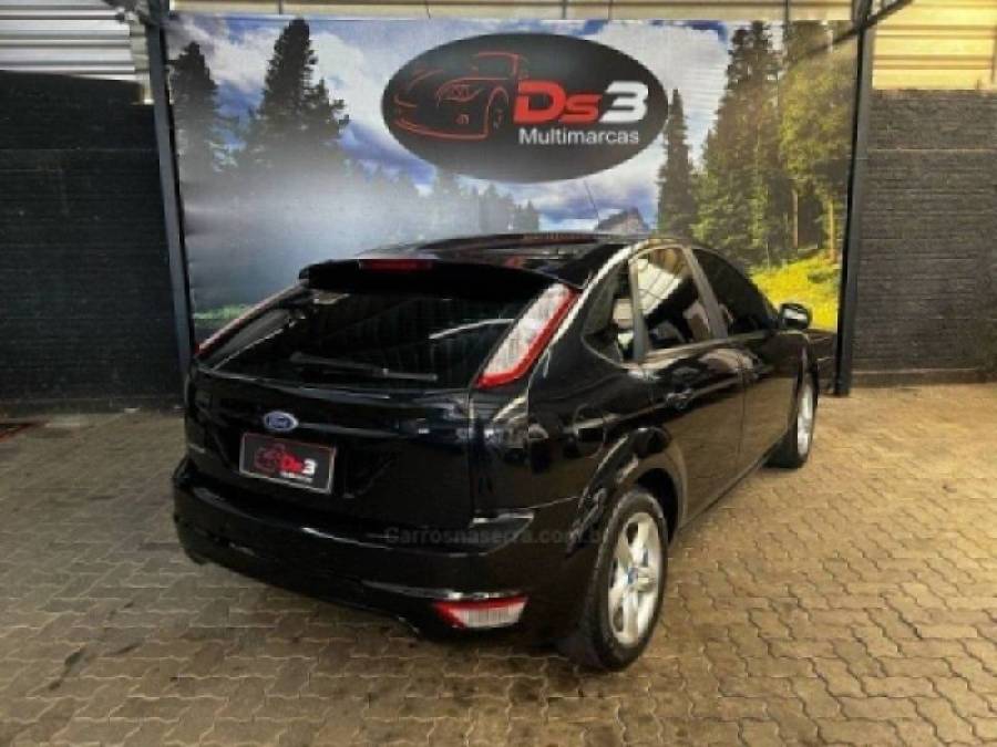 FORD - FOCUS - 2013/2013 - Preta - R$ 43.900,00