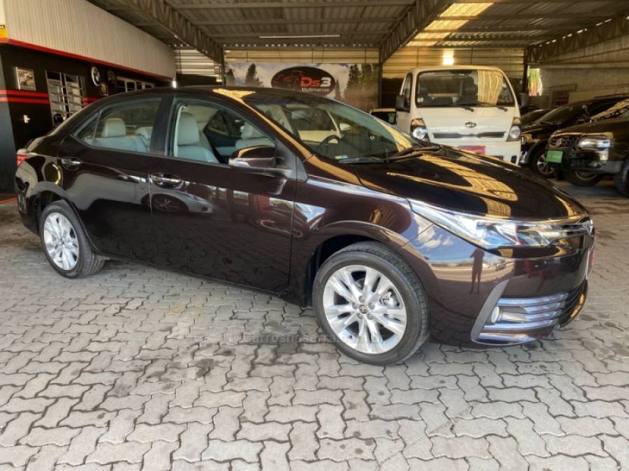 TOYOTA - COROLLA - 2018/2018 - Marrom - R$ 102.900,00