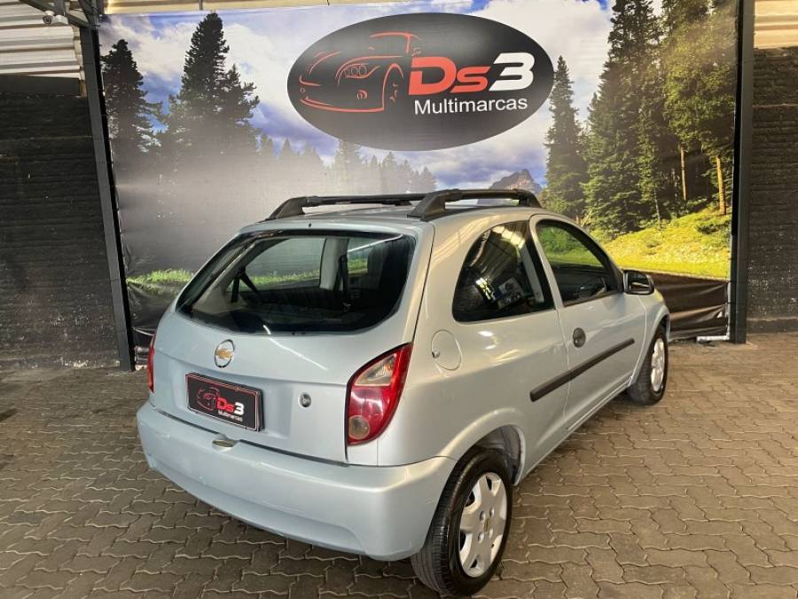 CHEVROLET - CELTA - 2007/2007 - Prata - R$ 18.900,00