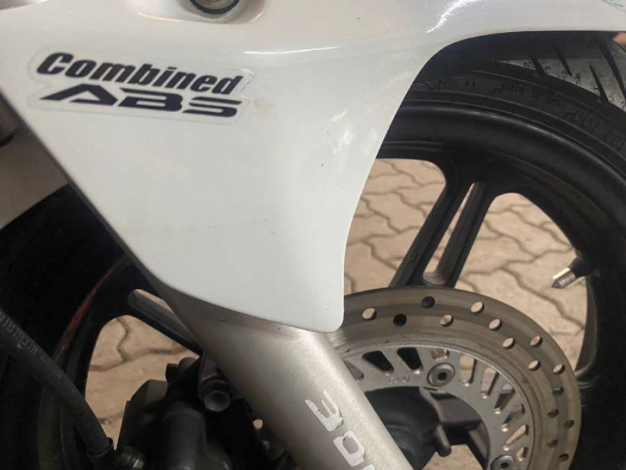 HONDA - CB 300R - 2012/2012 - Branca - R$ 14.900,00