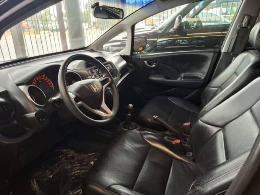 HONDA - FIT - 2009/2009 - Preta - R$ 38.900,00