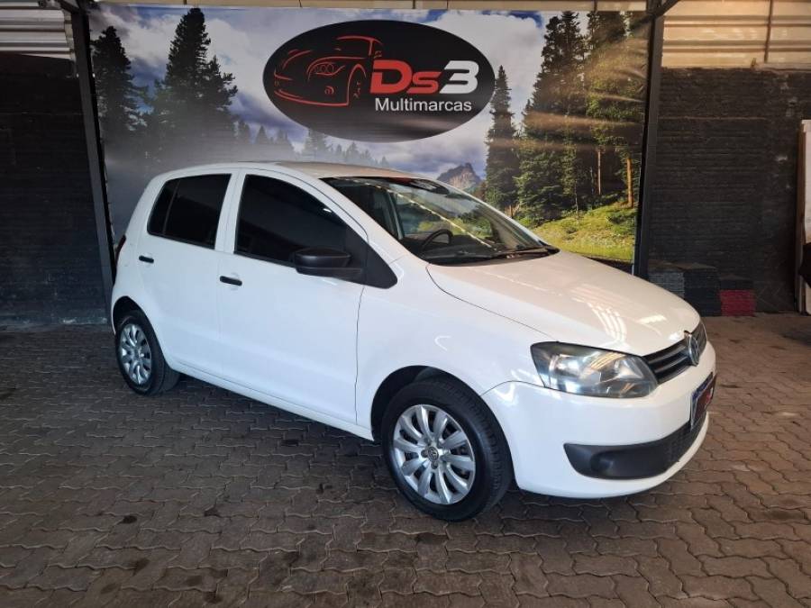VOLKSWAGEN - FOX - 2014/2014 - Branca - R$ 39.900,00