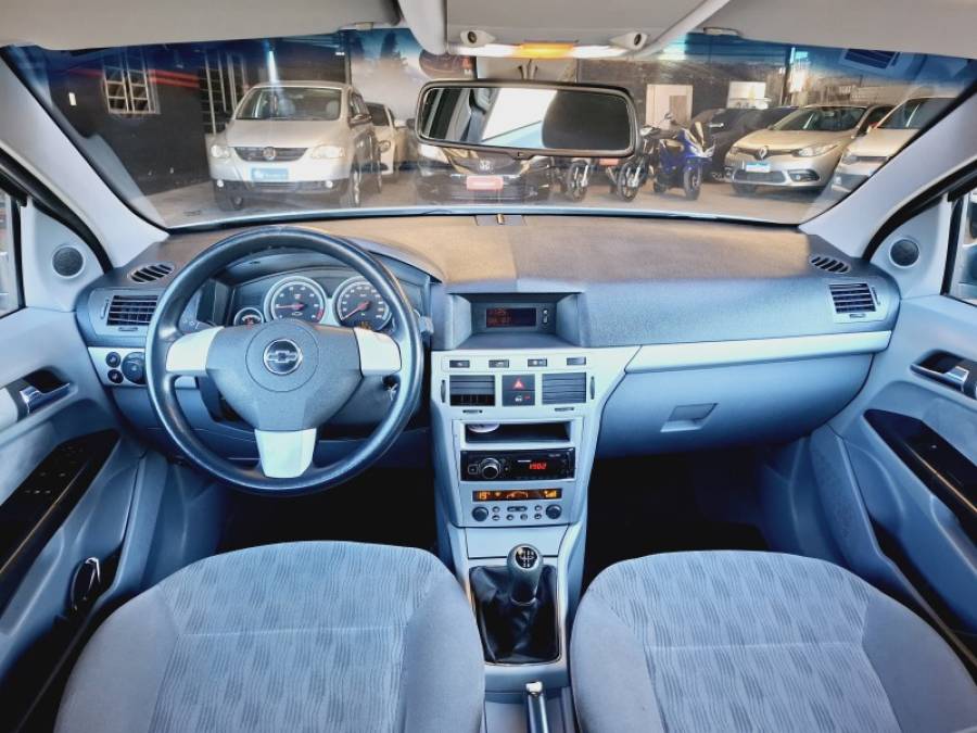 CHEVROLET - VECTRA - 2006/2006 - Prata - R$ 32.900,00