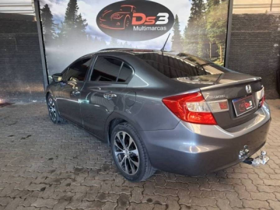 HONDA - CIVIC - 2016/2016 - Cinza - R$ 87.900,00
