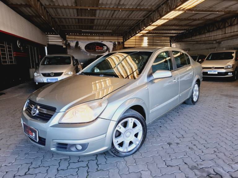 CHEVROLET - VECTRA - 2006/2006 - Prata - R$ 32.900,00