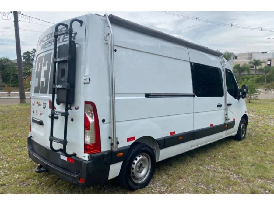 RENAULT - MASTER - 2015/2015 - Branca - R$ 198.000,00
