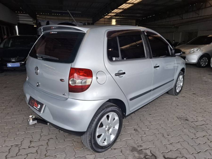 VOLKSWAGEN - FOX - 2009/2009 - Prata - R$ 32.900,00