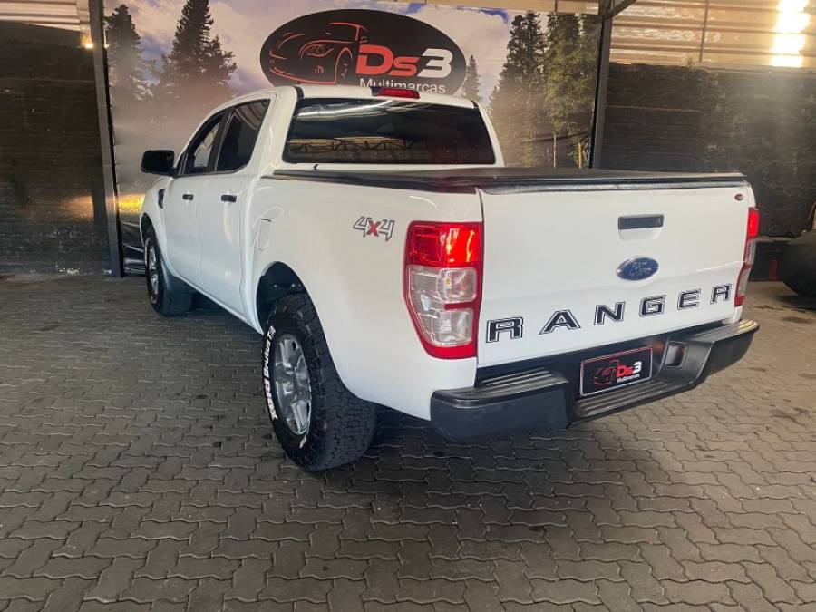 FORD - RANGER - 2017/2017 - Branca - R$ 107.900,00