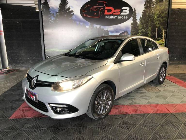 RENAULT - FLUENCE - 2017/2017 - Prata - R$ 57.900,00