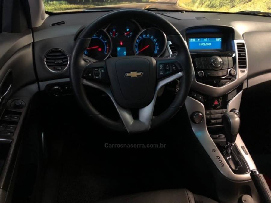 CHEVROLET - CRUZE - 2015/2015 - Preta - R$ 66.900,00