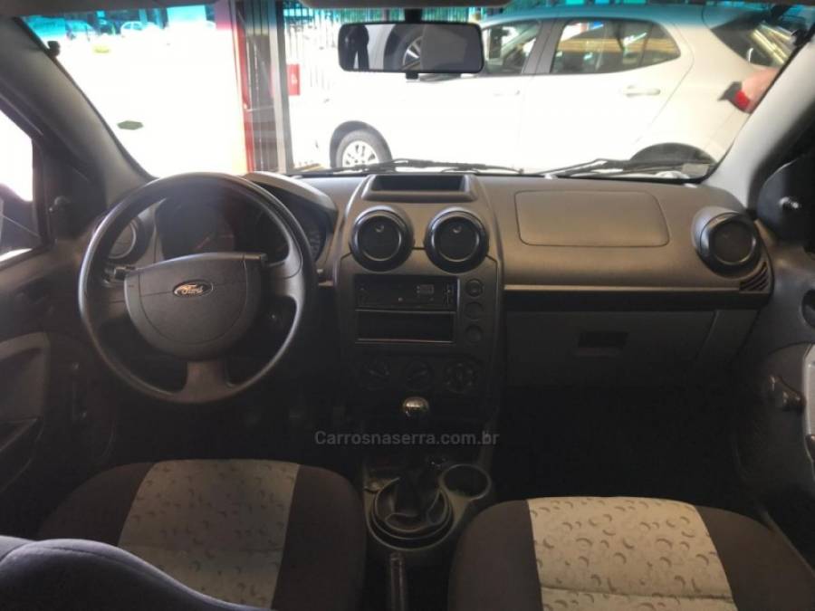 FORD - FIESTA - 2008/2008 - Preta - R$ 21.900,00