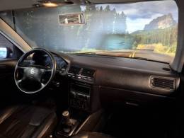 VOLKSWAGEN - GOLF - 2002/2002 - Vermelha - R$ 28.900,00