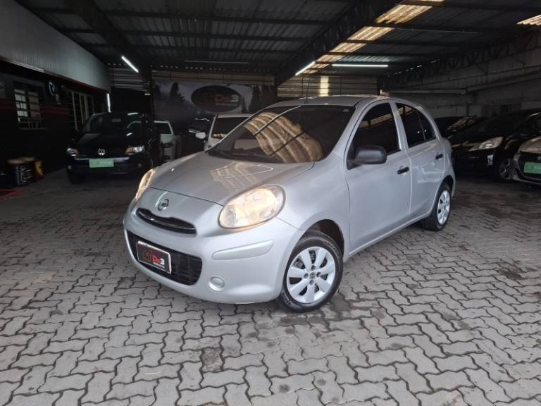 NISSAN - MARCH - 2013/2013 - Prata - R$ 35.900,00