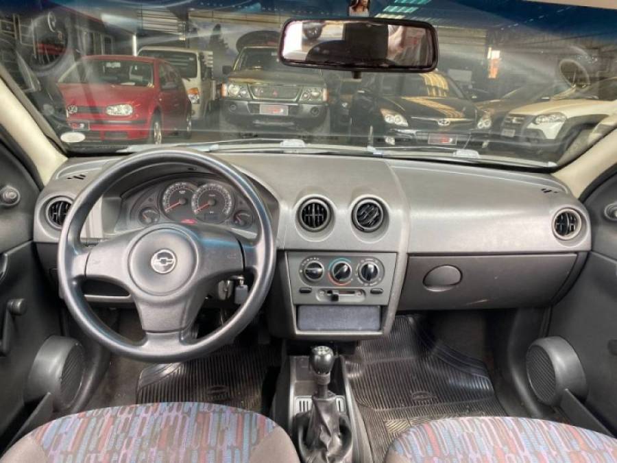 CHEVROLET - CELTA - 2007/2007 - Prata - R$ 17.900,00