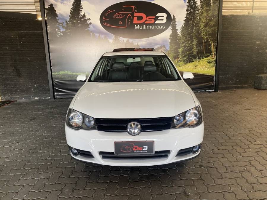 VOLKSWAGEN - GOLF - 2012/2012 - Branca - R$ 59.900,00