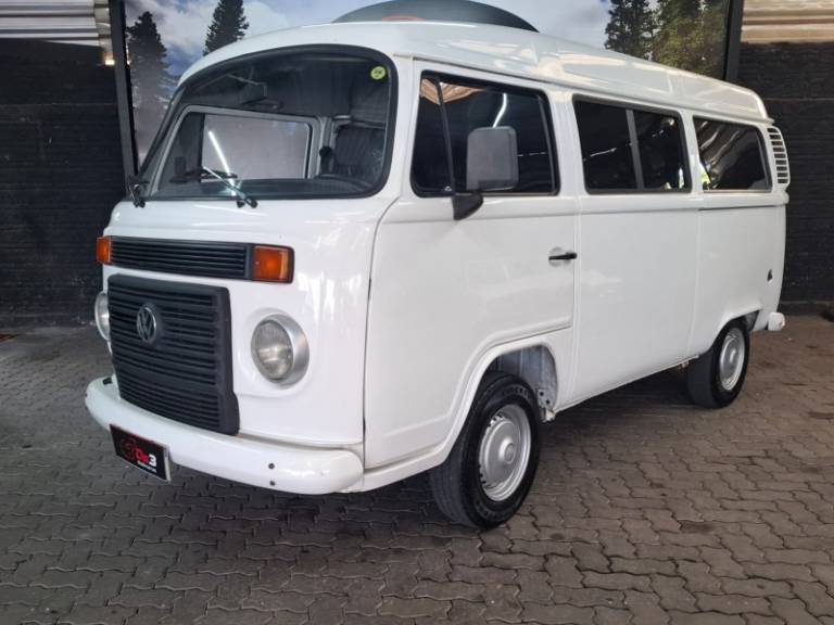 VOLKSWAGEN - KOMBI - 2012/2012 - Branca - Sob Consulta