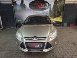 FORD - FOCUS - 2015/2015 - Dourada - R$ 52.900,00