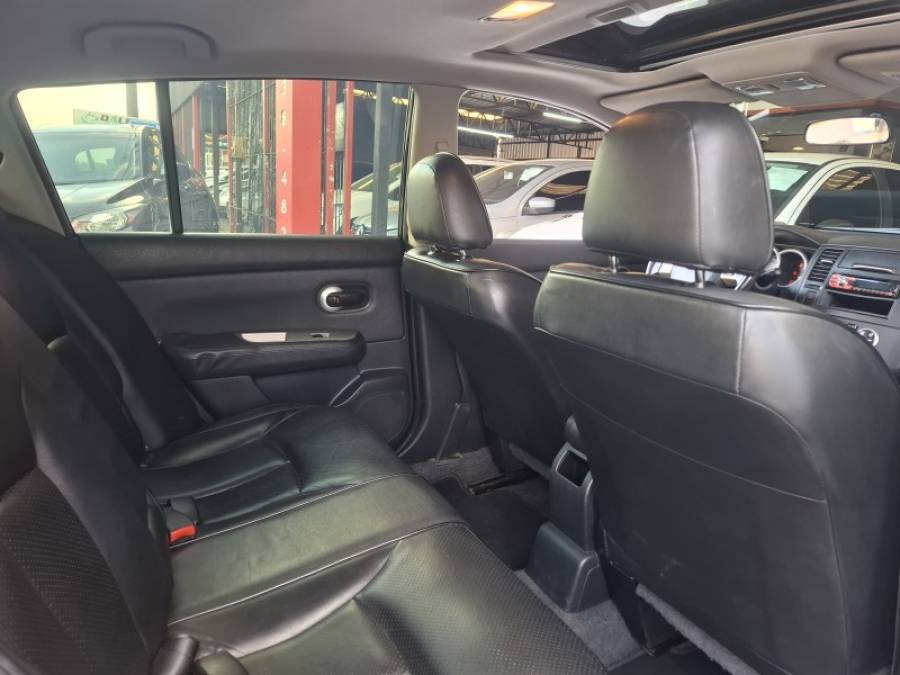 NISSAN - TIIDA - 2011/2011 - Preta - R$ 34.900,00