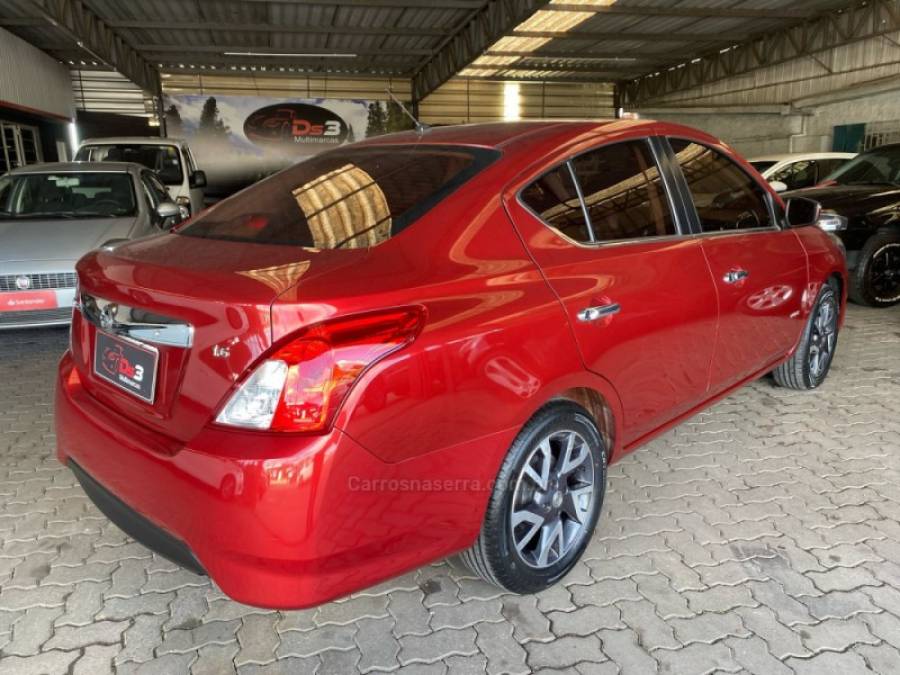 NISSAN - VERSA - 2016/2016 - Vinho - R$ 49.900,00