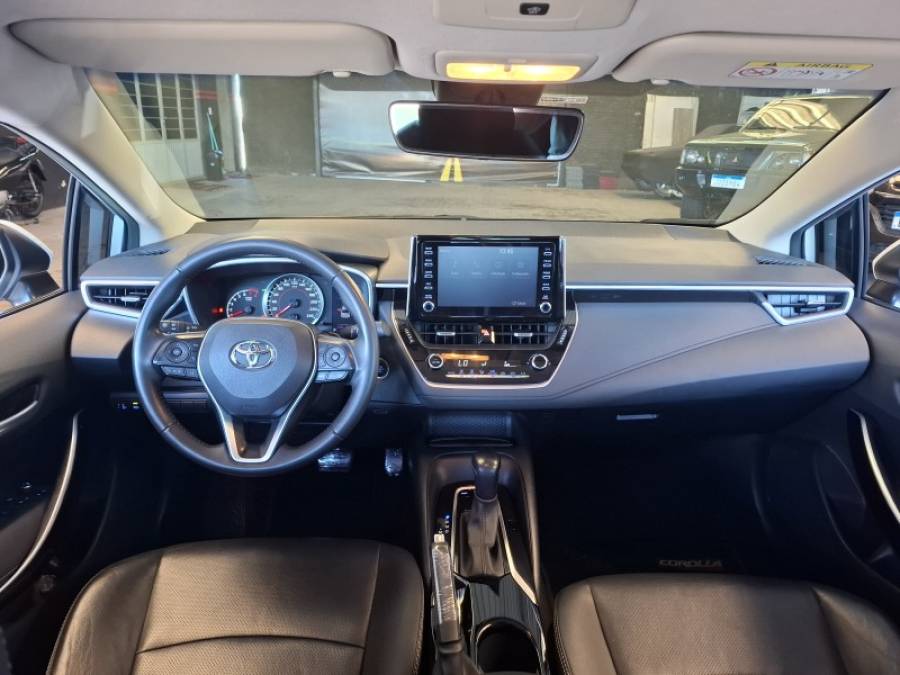 TOYOTA - COROLLA - 2023/2023 - Branca - Sob Consulta