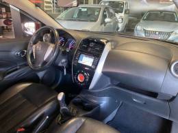 NISSAN - VERSA - 2016/2016 - Vinho - R$ 49.900,00