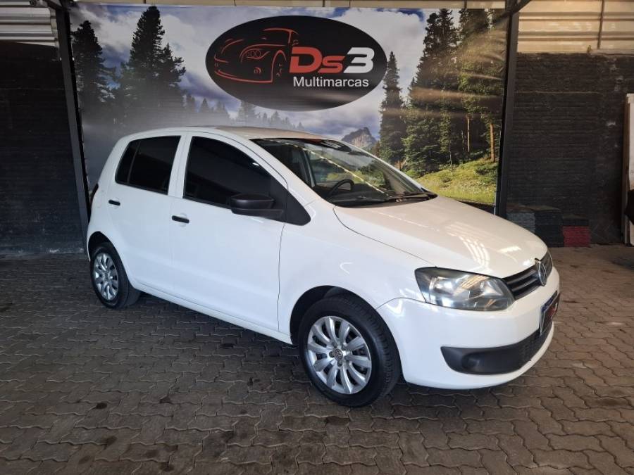 VOLKSWAGEN - FOX - 2014/2014 - Branca - R$ 41.900,00
