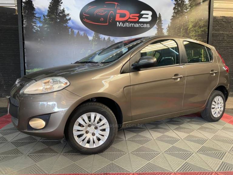 FIAT - PALIO - 2013/2013 - Cinza - R$ 33.900,00