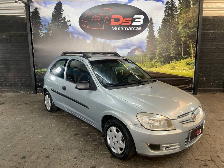 CHEVROLET - CELTA - 2007/2007 - Prata - R$ 18.900,00