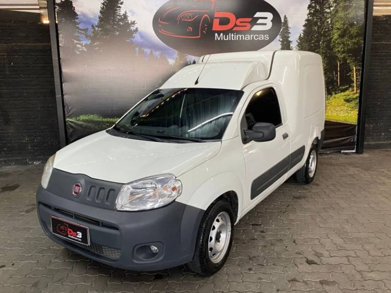 FIAT - FIORINO - 2017/2017 - Branca - R$ 66.900,00