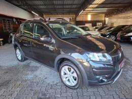 RENAULT - SANDERO - 2015/2015 - Preta - R$ 46.900,00