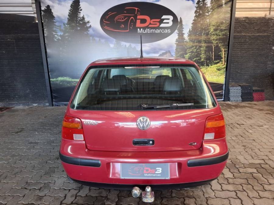 VOLKSWAGEN - GOLF - 2002/2002 - Vermelha - R$ 28.900,00