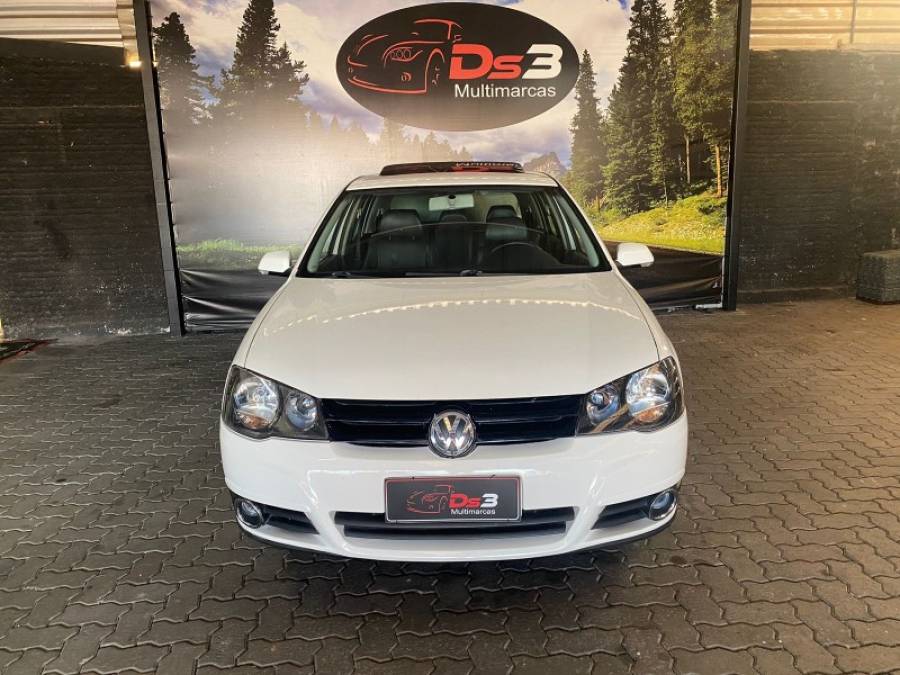 VOLKSWAGEN - GOLF - 2012/2012 - Branca - R$ 59.900,00