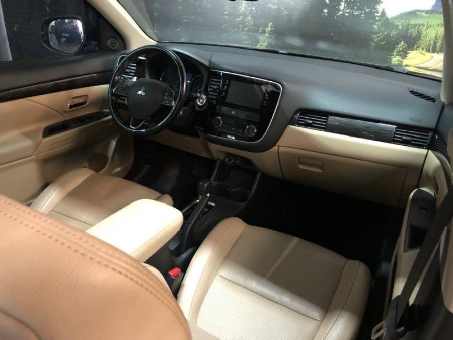 MITSUBISHI - OUTLANDER - 2016/2016 - Marrom - R$ 106.000,00