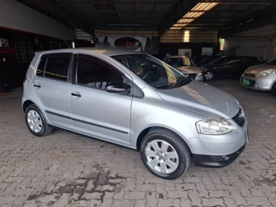 VOLKSWAGEN - FOX - 2009/2009 - Prata - R$ 32.900,00