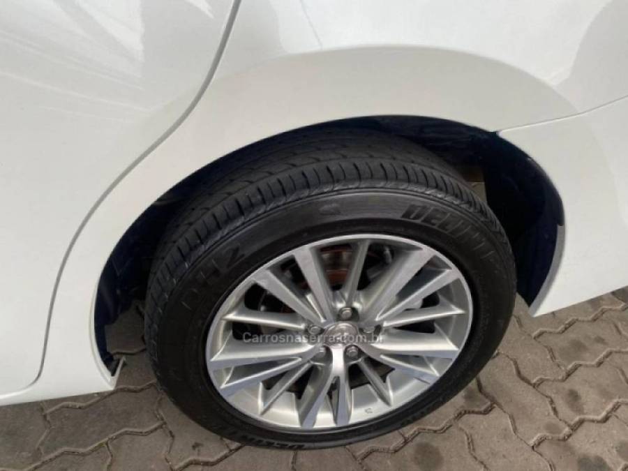 TOYOTA - COROLLA - 2015/2015 - Branca - R$ 87.900,00