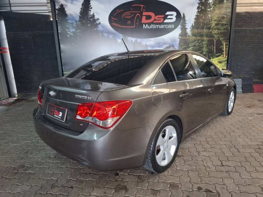 CHEVROLET - CRUZE - 2014/2014 - Cinza - R$ 52.900,00