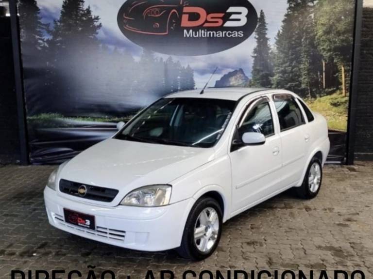 CHEVROLET - CORSA - 2004/2004 - Branca - R$ 24.900,00