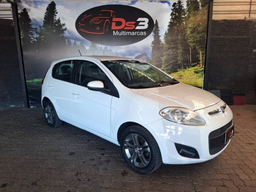 FIAT - PALIO - 2014/2014 - Branca - R$ 41.900,00