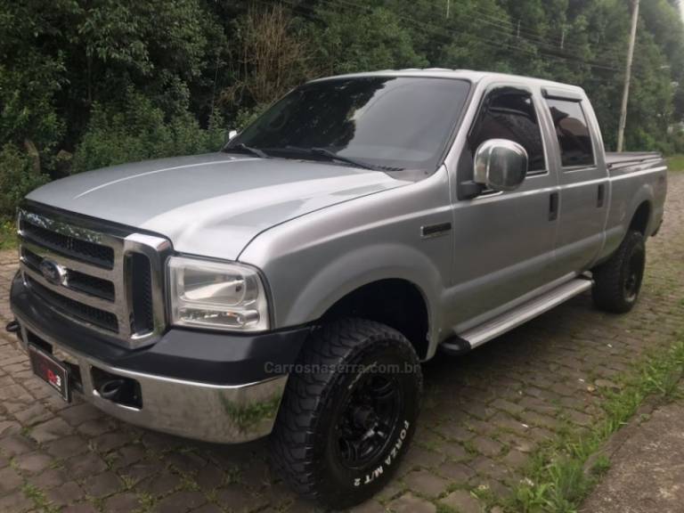 FORD - F-250 - 2009/2009 - Prata - R$ 175.900,00