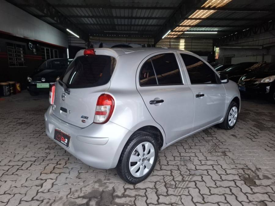 NISSAN - MARCH - 2013/2013 - Prata - R$ 35.900,00