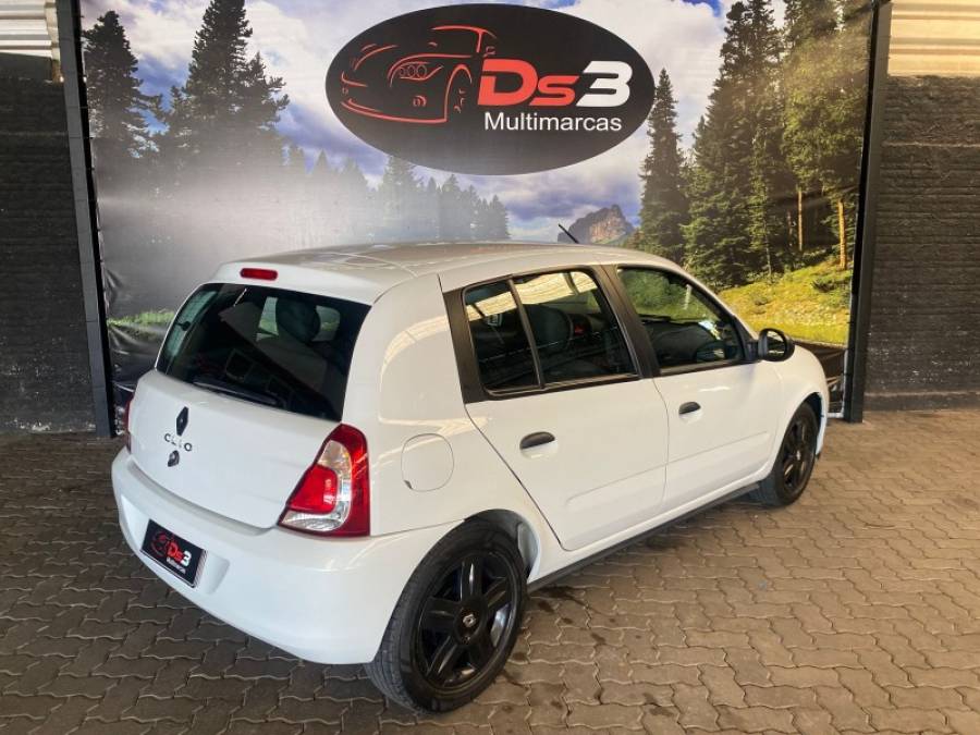 RENAULT - CLIO - 2015/2015 - Branca - R$ 36.900,00