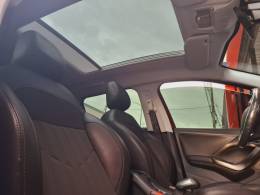 PEUGEOT - 2008 - 2017/2017 - Vermelha - Sob Consulta
