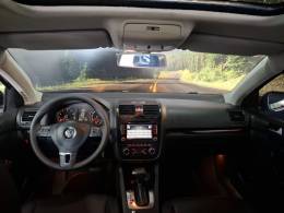 VOLKSWAGEN - JETTA - 2010/2010 - Preta - R$ 40.000,00
