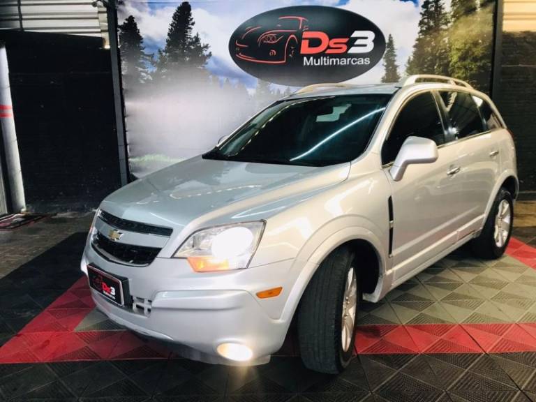 CHEVROLET - CAPTIVA - 2011/2011 - Prata - R$ 41.000,00