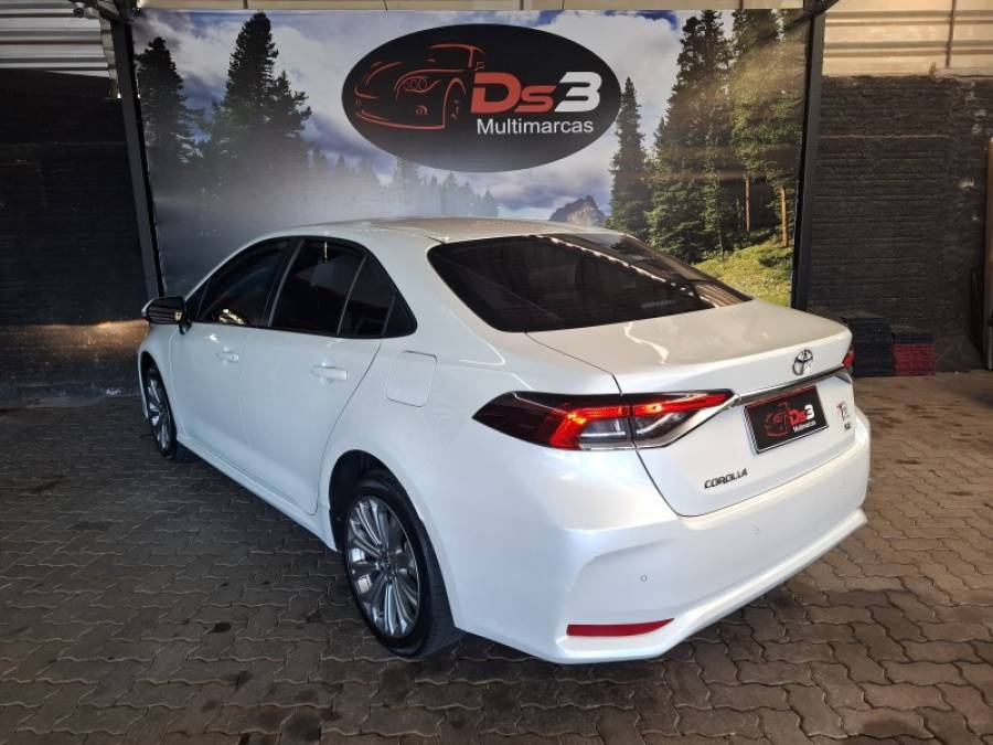 TOYOTA - COROLLA - 2023/2023 - Branca - Sob Consulta
